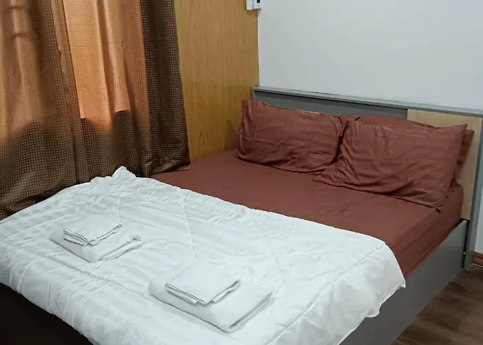 Airport Villa